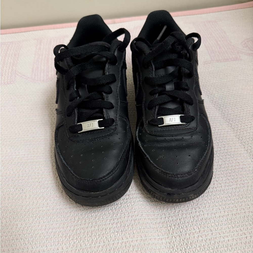 Nike Black Sneakers